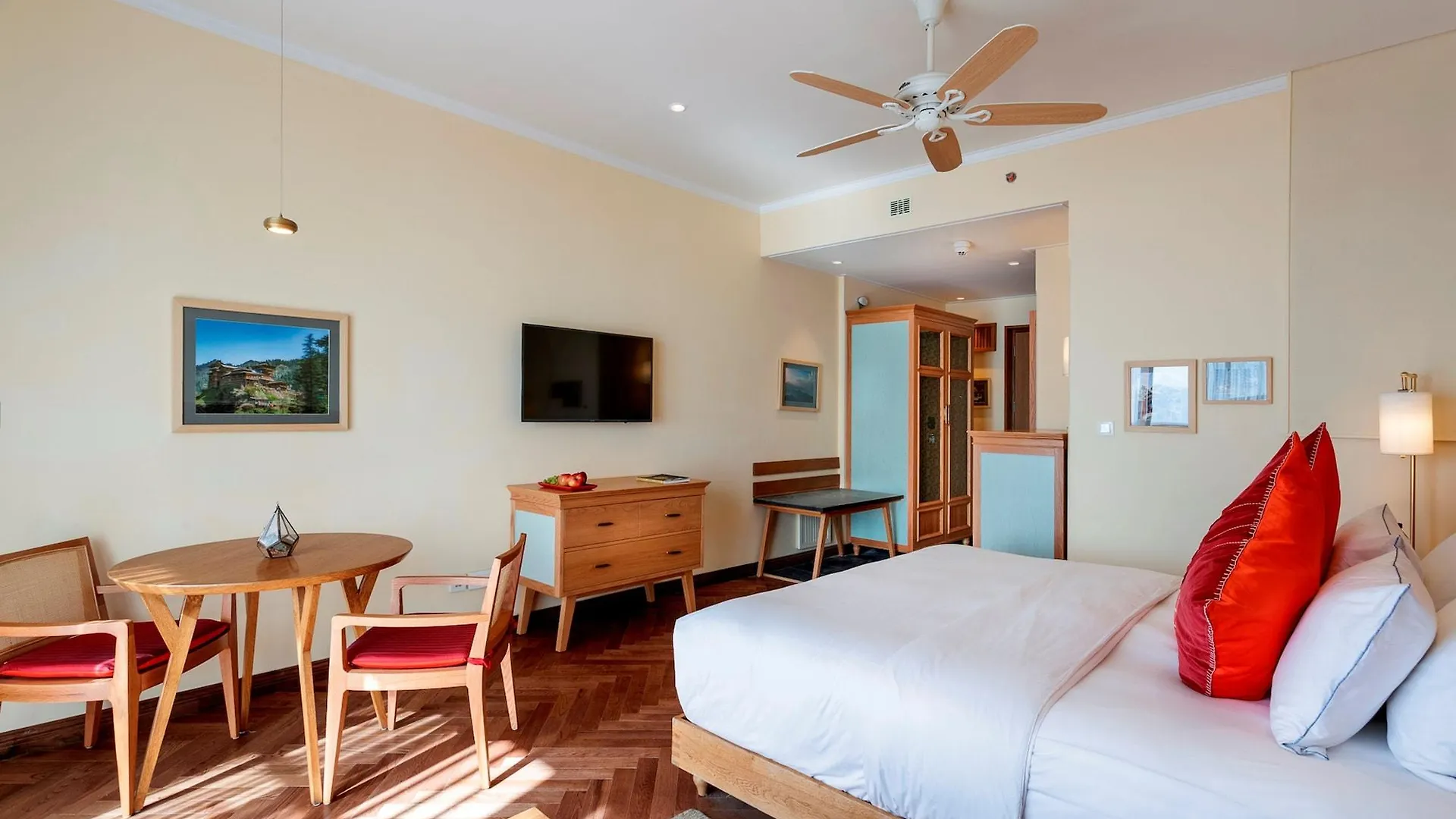 Taj Theog Resort & Spa Шимла